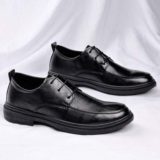 Height-increasing shoes that look like standard dress shoes